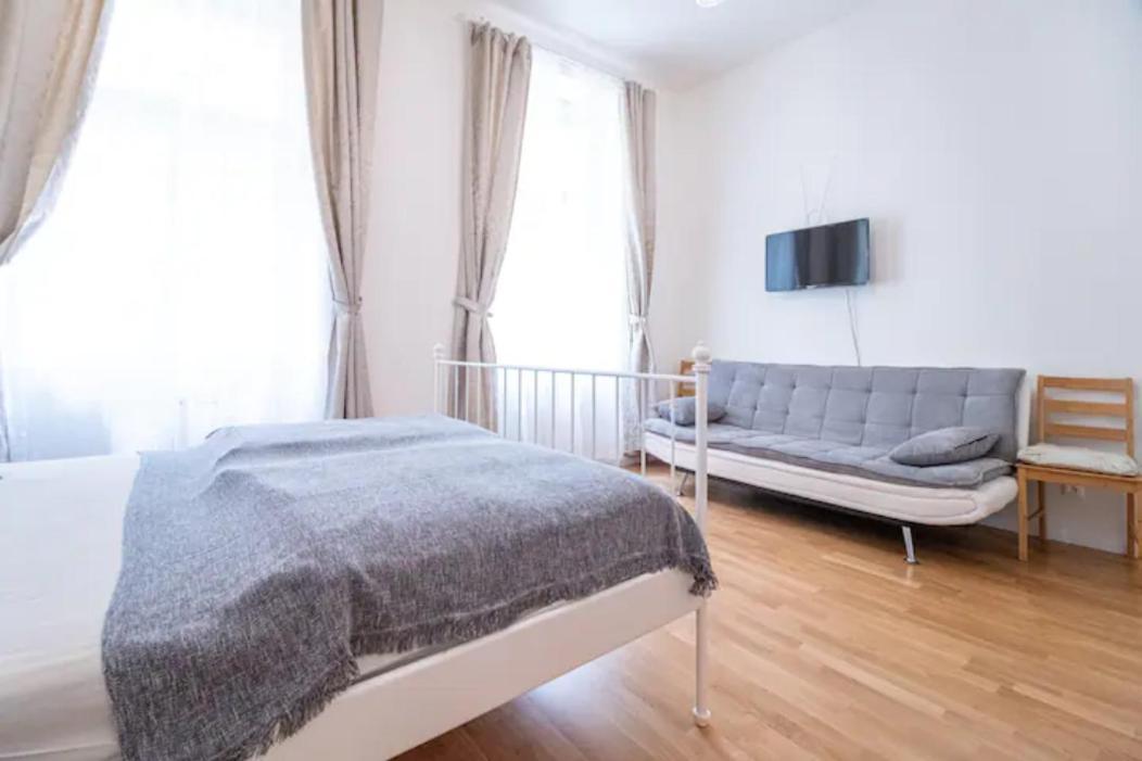 Favorite Apartment In The Center Of Prague 1 Exteriör bild